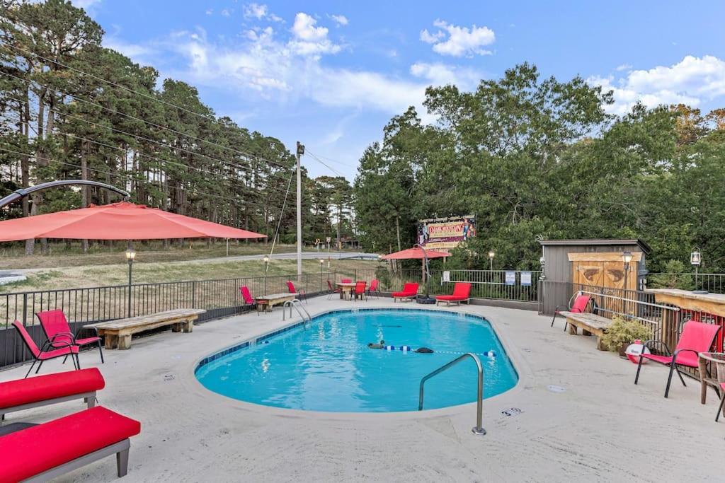 Stonegate Lodge 2 Queen Beds Wifi Tv Salt Water Pool Fire Pits #303 Eureka Springs Εξωτερικό φωτογραφία